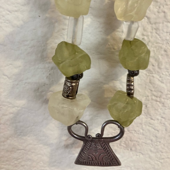 Resin Bead and silver plated beads and Himalayan pendant. 18” - Picture 2 of 11